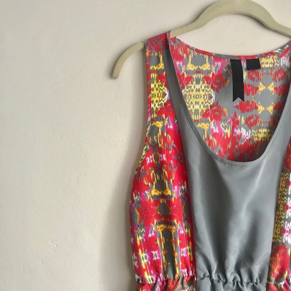 Petticoat Alley / Gray and Red Pattern Dress - Picture 3 of 8